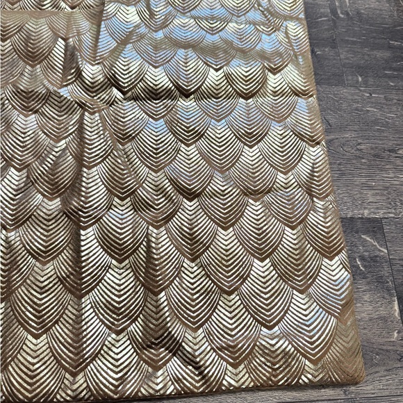 Gold Embossed Pillow Cover NEW - Picture 4 of 5